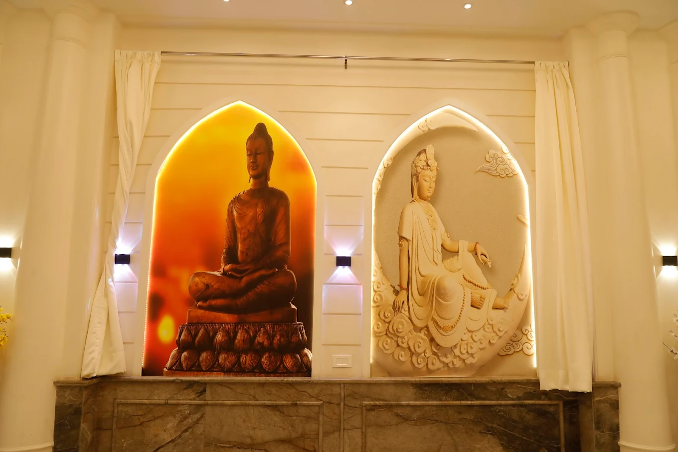 Interior art and sculptures